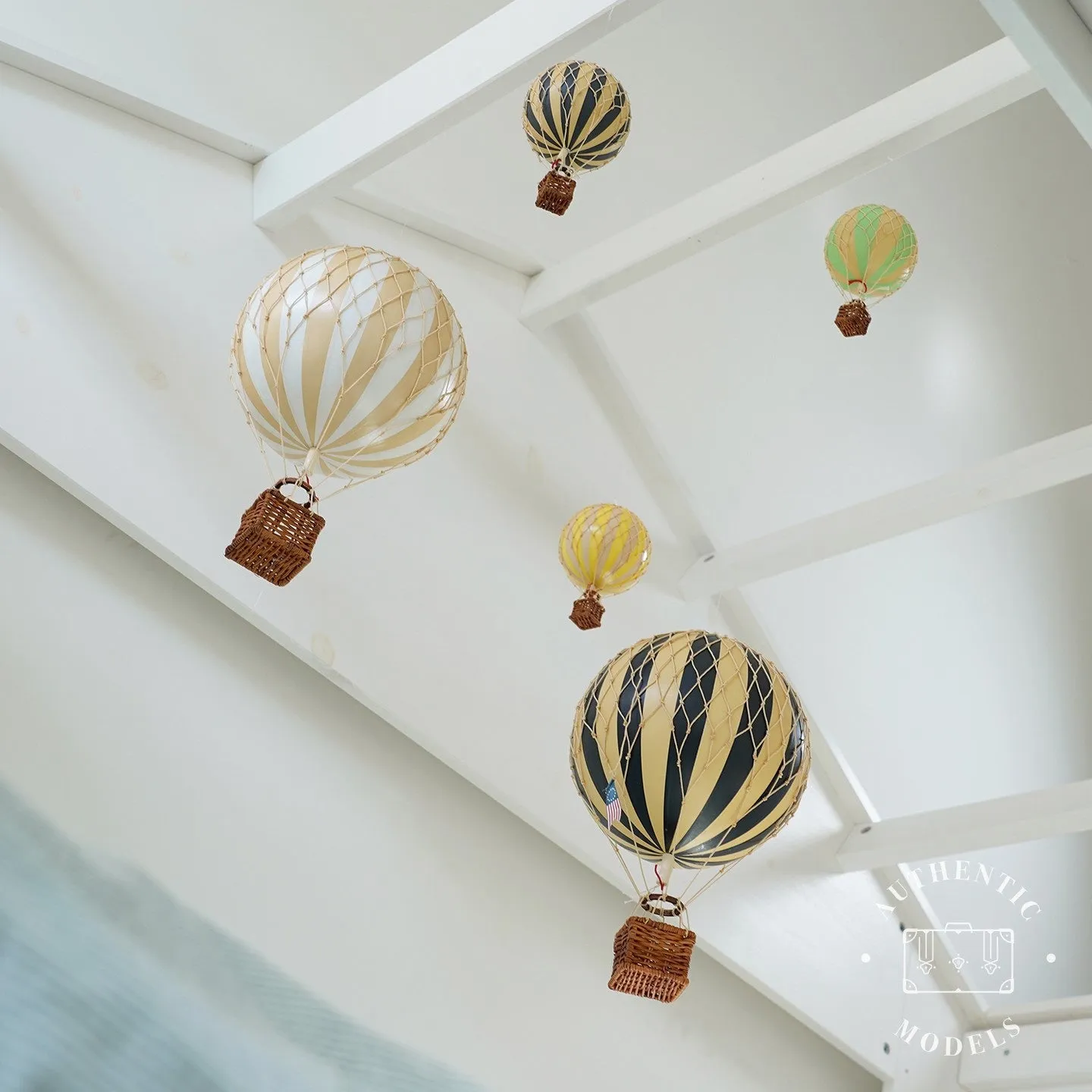 Authentic Models Floating The Skies, Lavender - Hot Air Balloon Hanging Decor - 13cm