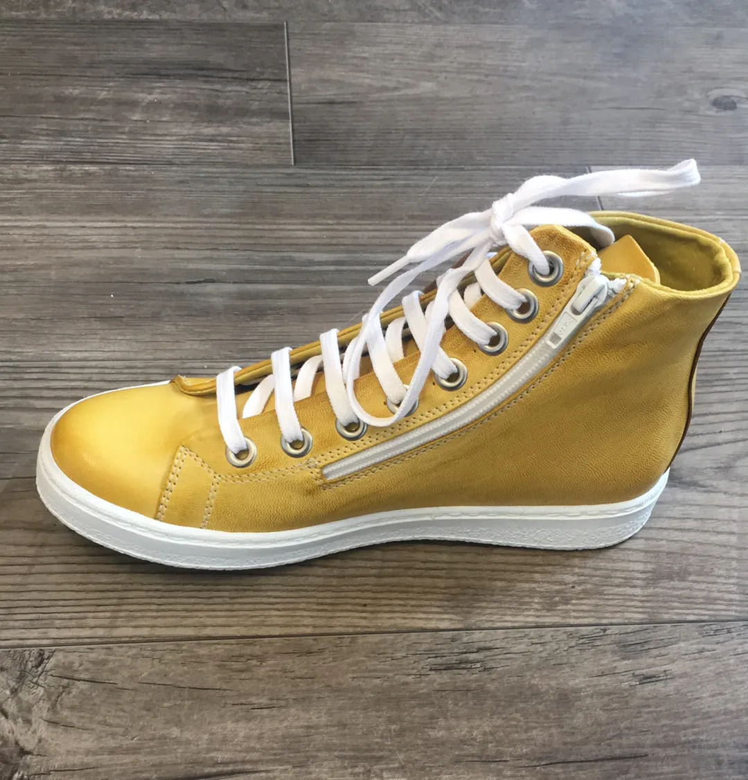 Chacal 5075 Hi-Top Leather Sneaker