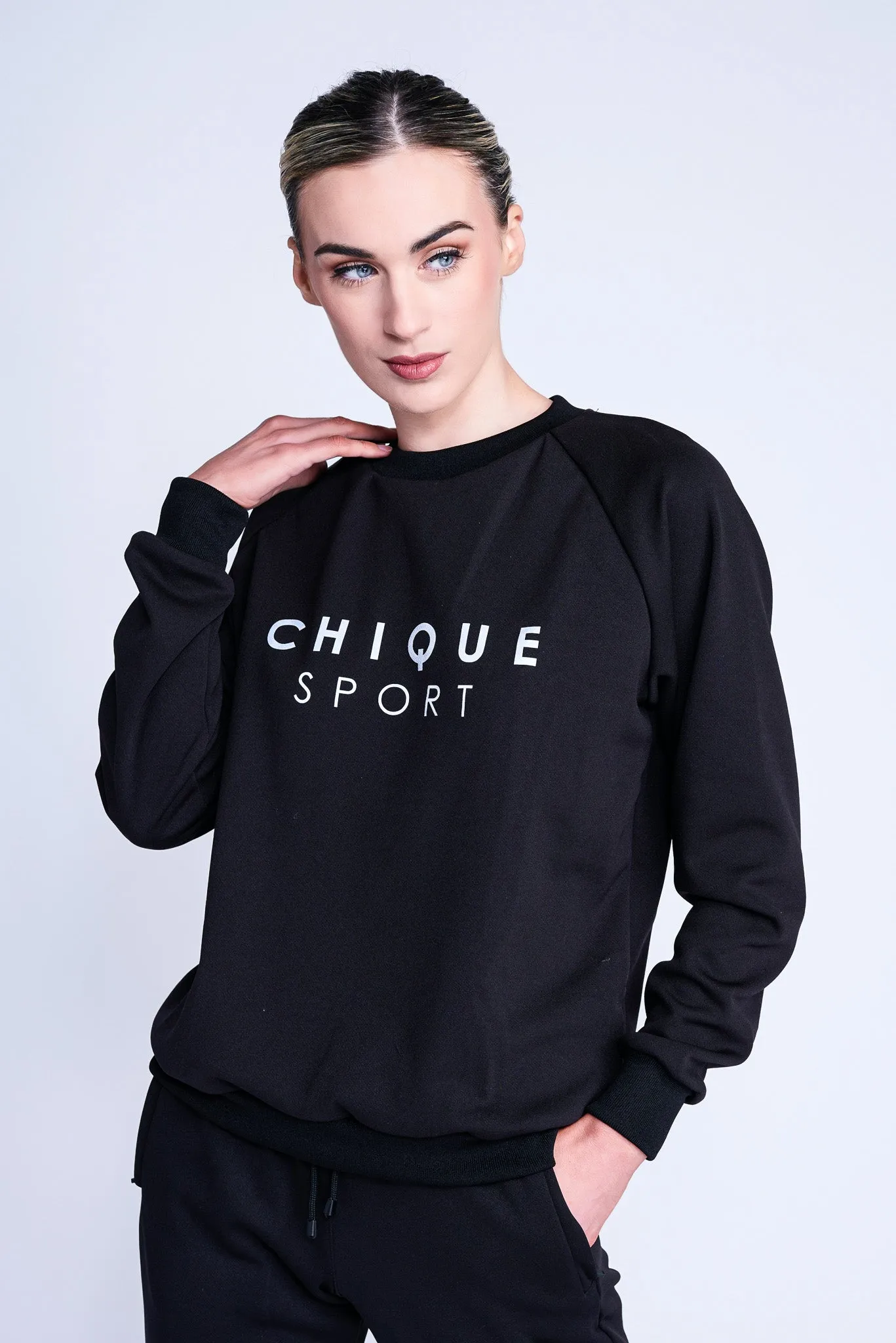 Fierce Open-Back Sweatshirt in Black