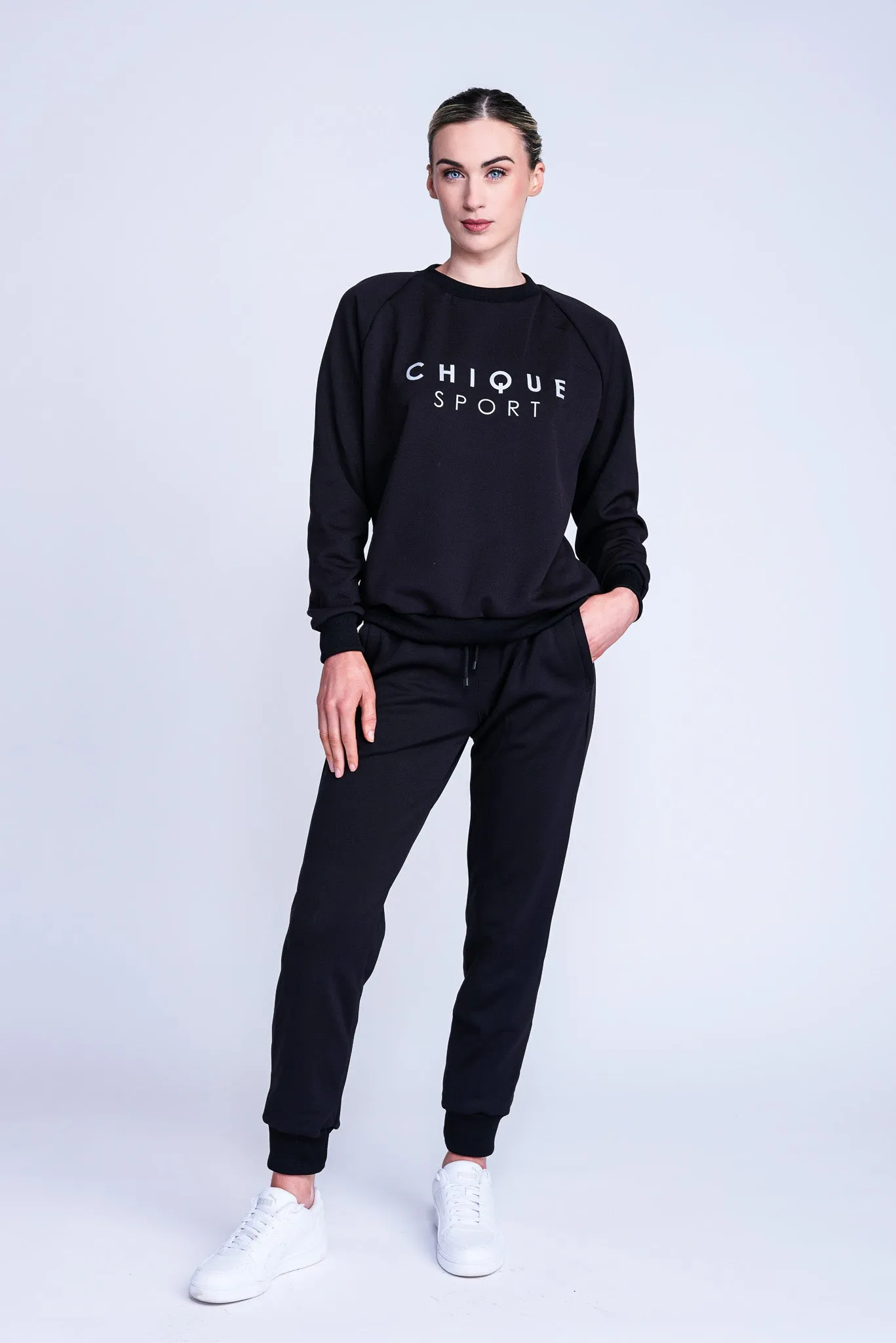 Fierce Open-Back Sweatshirt in Black