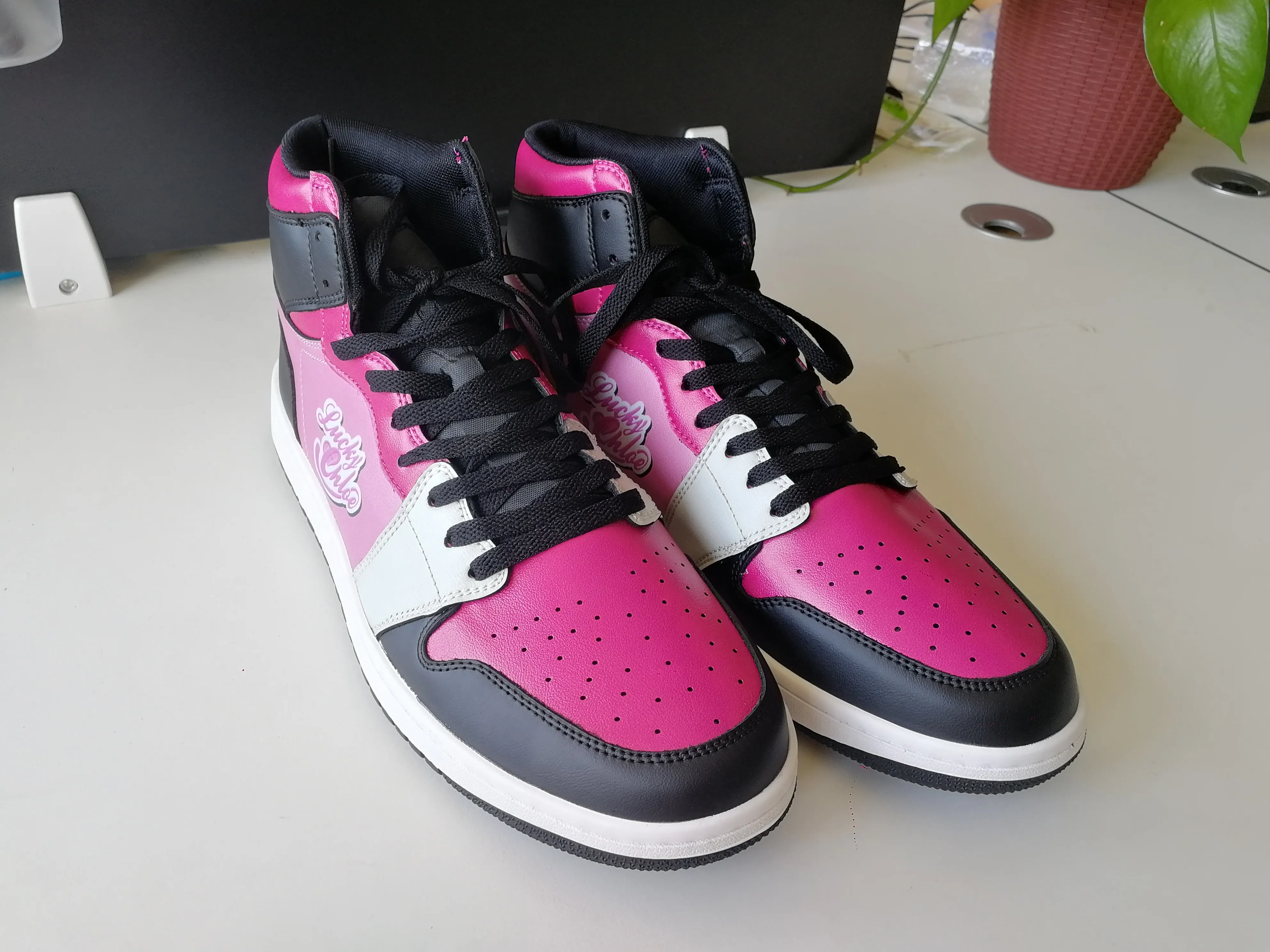 Lucky Chloe Equil Street Kicks - 1P - Unisex