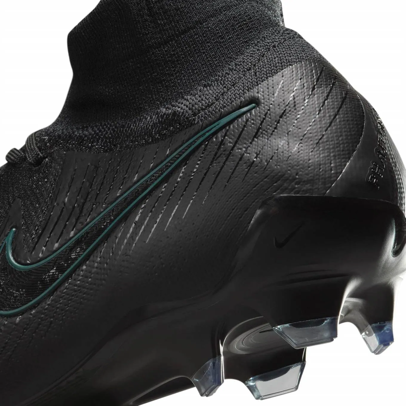 Nike Phantom Luna 2 Elite Firm Ground High-Top Football Boots