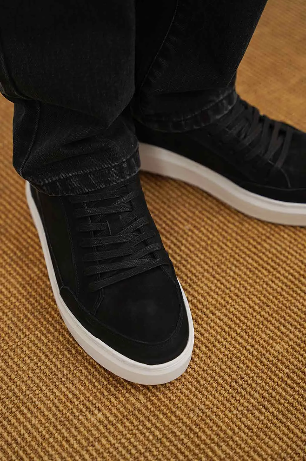 PLATFORM LEATHER SNEAKERS