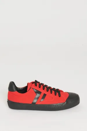 Red Cloth Preowned Trainers with Black Stripes (EU 41)