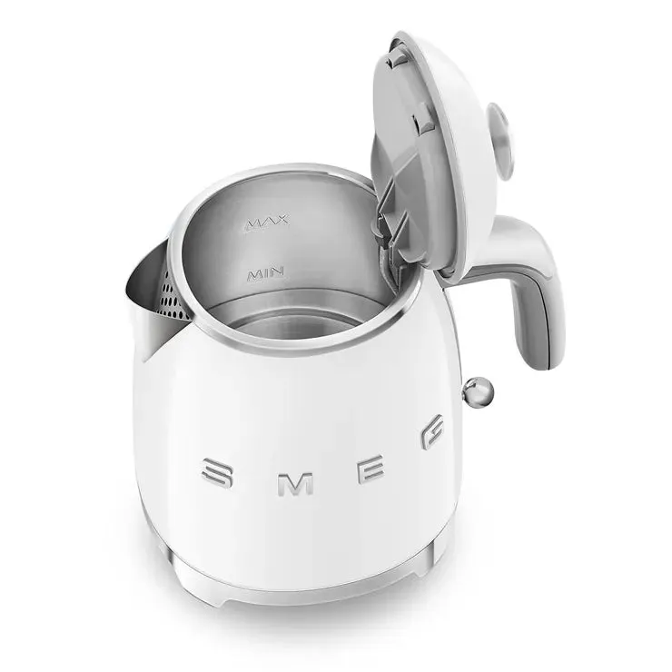 Smeg KLF05WHUK 0.8L Mini Kettle White, Retro 50's Style, Anti-Slip Base, Auto Shut Off, 1400W