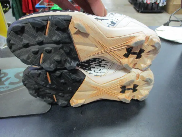 Used Under Armour Size 3Y Leadoff Low RM Baseball Cleats